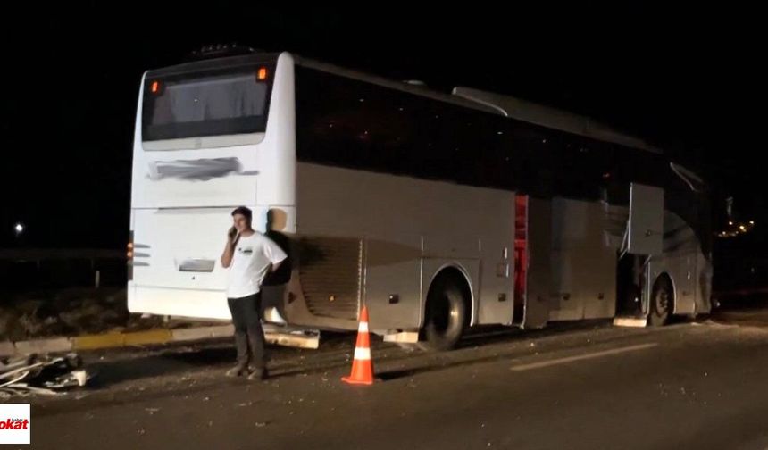 Yolcu otobüsü otomobil ile çarpıştı: 2 yaralı