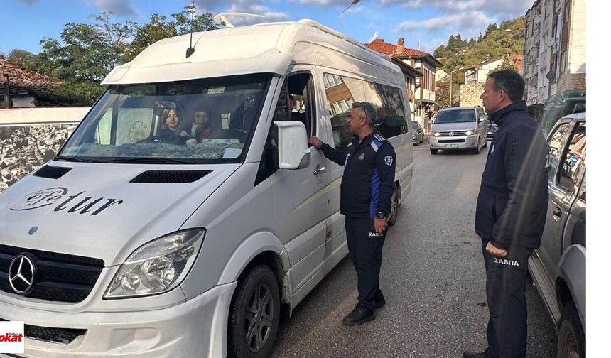 Niksar’da S Plakalı Servis Araçlarına Sıkı Denetim Eksikler Tek Tek Kontrol Edildi