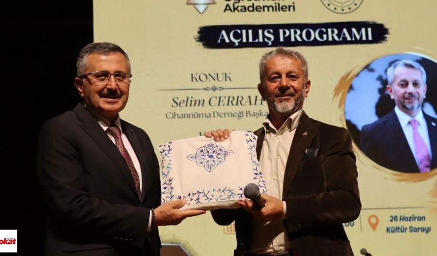 Tokat’ta Öğretmen Akademileri’nde “İyi İnsan Olmak” Söyleşisi Düzenlendi