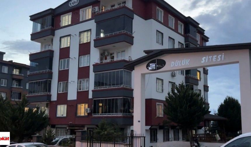 Yürek yakan aile faciası! Anne, baba ve 5 yaşındaki çocukları 2. kattan atladı