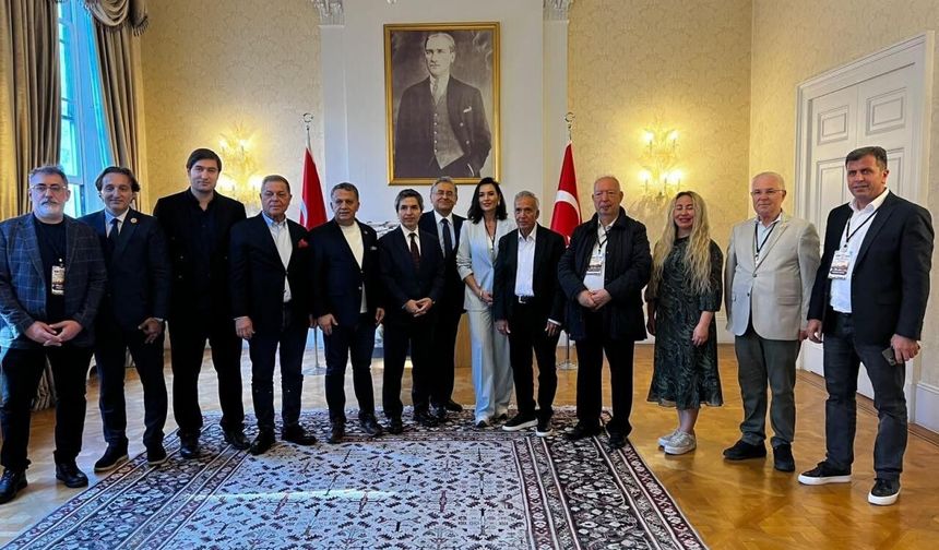 Küresel Gazeteciler Konseyi Londra'da Dostluk Rüzgarı Estirdi