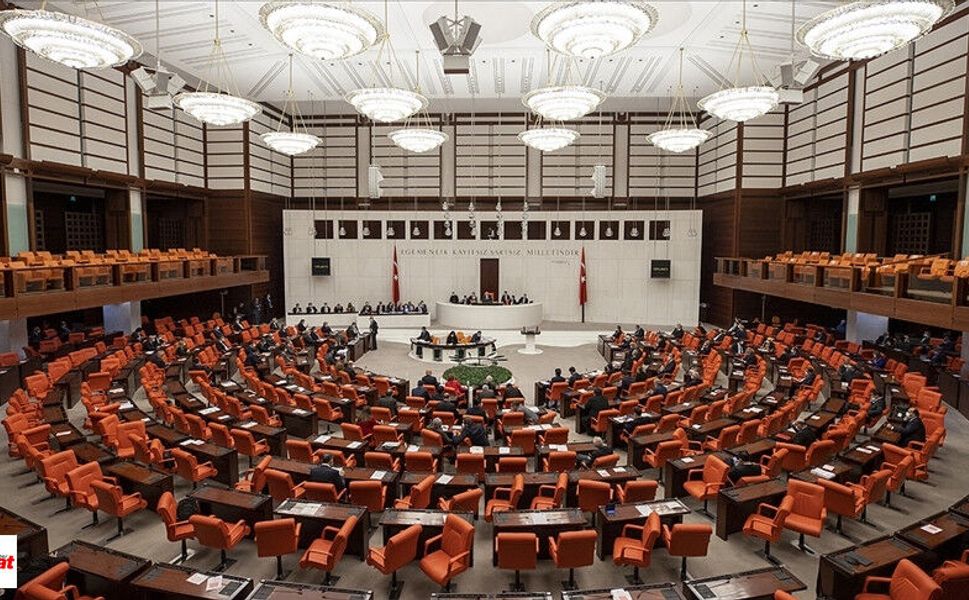 Meclis'te Yoğun Mesai Başlıyor: Emekli Zammından Üniversite Affına Peş Peşe Düzenlemeler!