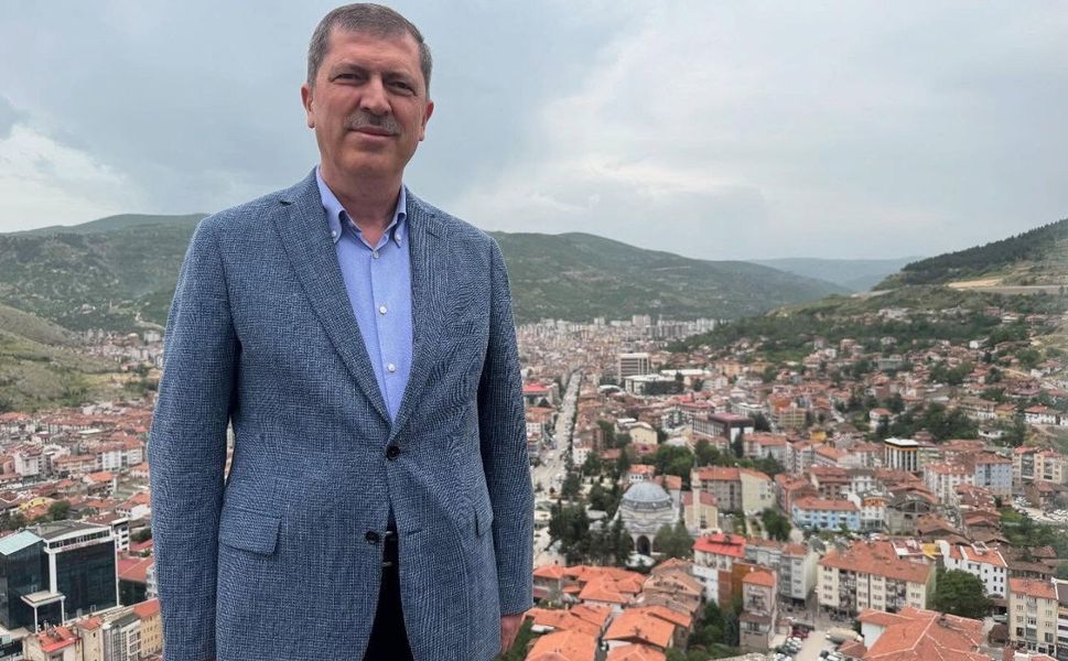 Milletvekili Arslan’dan Zafer Bayramı Mesajı: “Hiçbir Güç Zincir Vuramaz”
