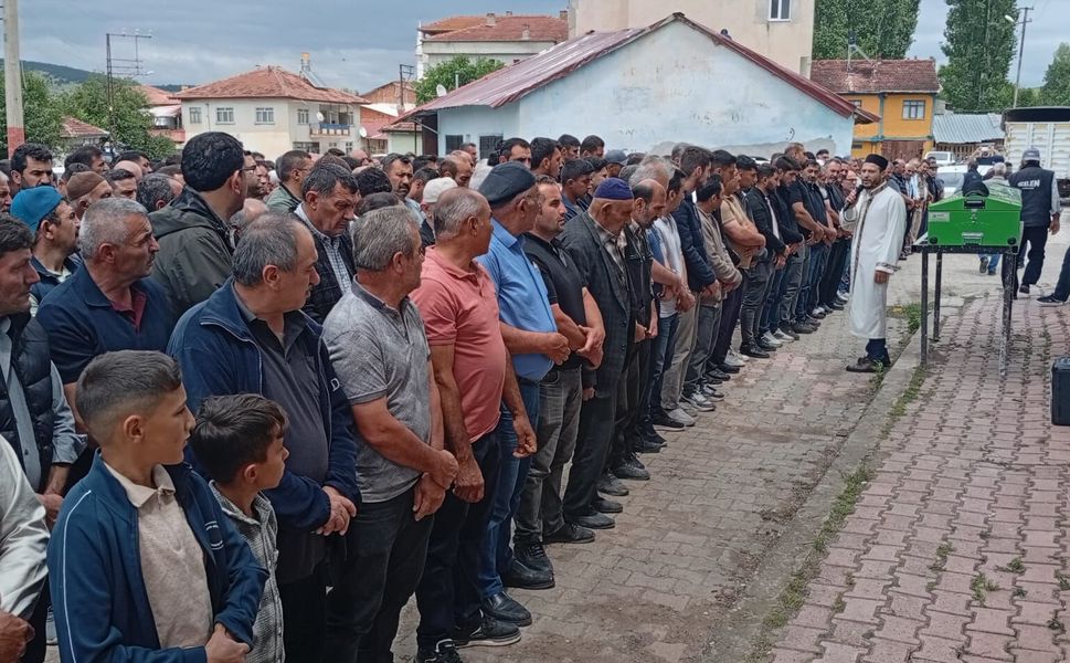 Tokat'lı genç son yolculuğuna uğurlandı