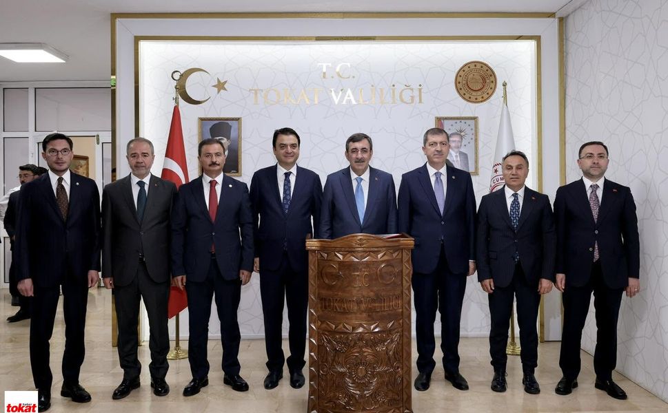 Cumhurbaşkanı Yardımcısı Cevdet Yılmaz’dan Valilik ziyareti