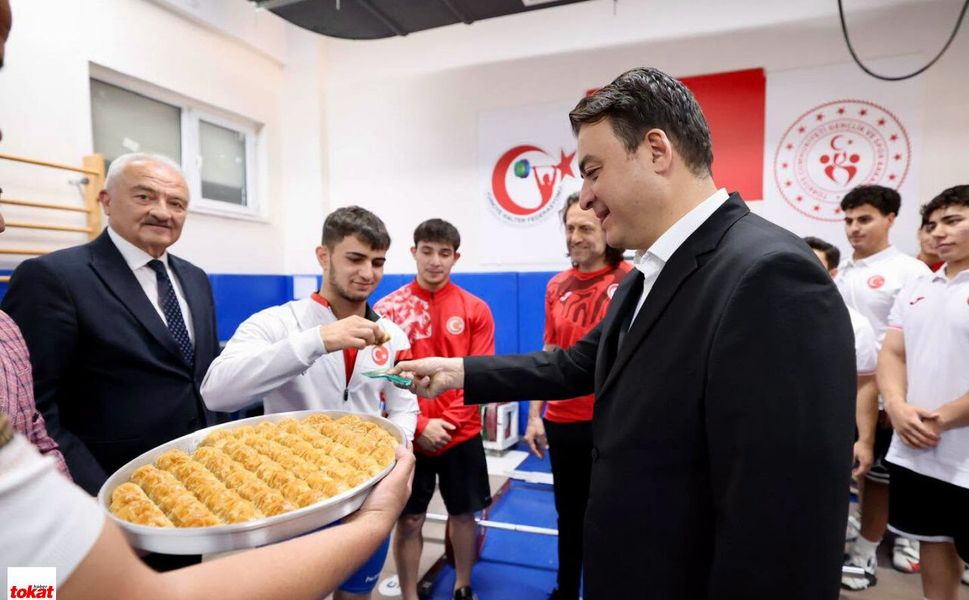 Vali Köklü’den Dünya Şampiyonası Öncesi Milli Haltercilere Moral Ziyareti