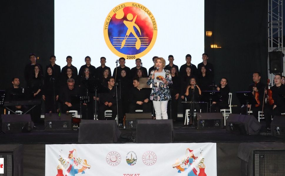 Hıdırlık Meydanı’nda Türk Müziği Coşkusu: Güzel Sanatlar Lisesi Sahnesi Tokat’ta Büyüledi