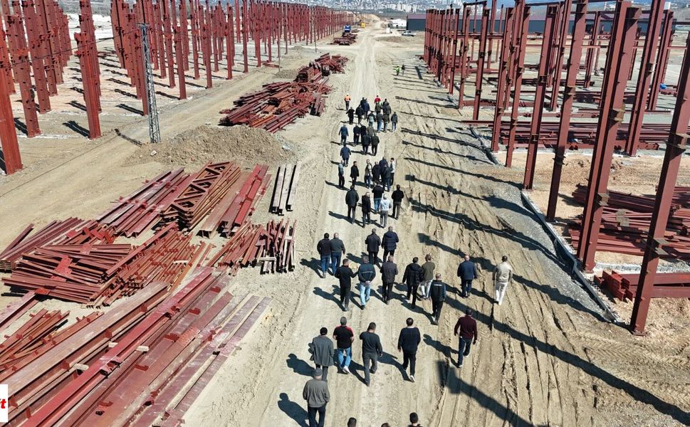 Dev Projede Temel Ve Çelik Montajlar Sürüyor Örnek Dükkanlar Hızla Yükseliyor Tokat İçin Yeni Bir Sayfa Açılıyor