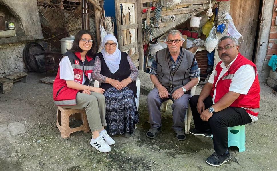 Niksar’da Yürek Isıtan Buluşma: Şehit Babalarına Minnet Ziyareti