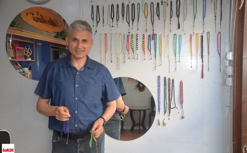 Temizlikle Başladı 80’in Üzerinde Koleksiyon Yaptı Tokat’ta Bu Kuaförde Duvarlar Tesbih Müzesine Dönüştü