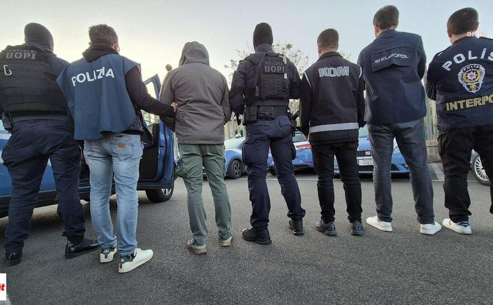Tokat'ta ''Barış Boyun'' Çetesine Operasyon Aralarında Avukatlarında Olduğu 45 Kişi Tutuklandı