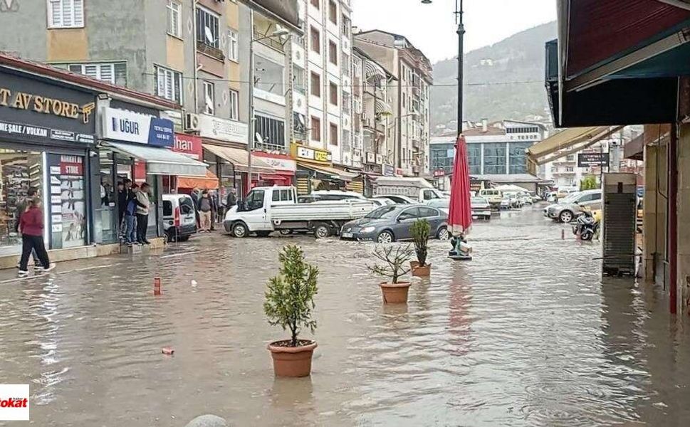 AFAD'dan Tokat'a Kırmızı Alarm! Bu Gece Başlıyor: Sel, Su Baskını, Heyelan, Dolu ve Fırtına Uyarısı