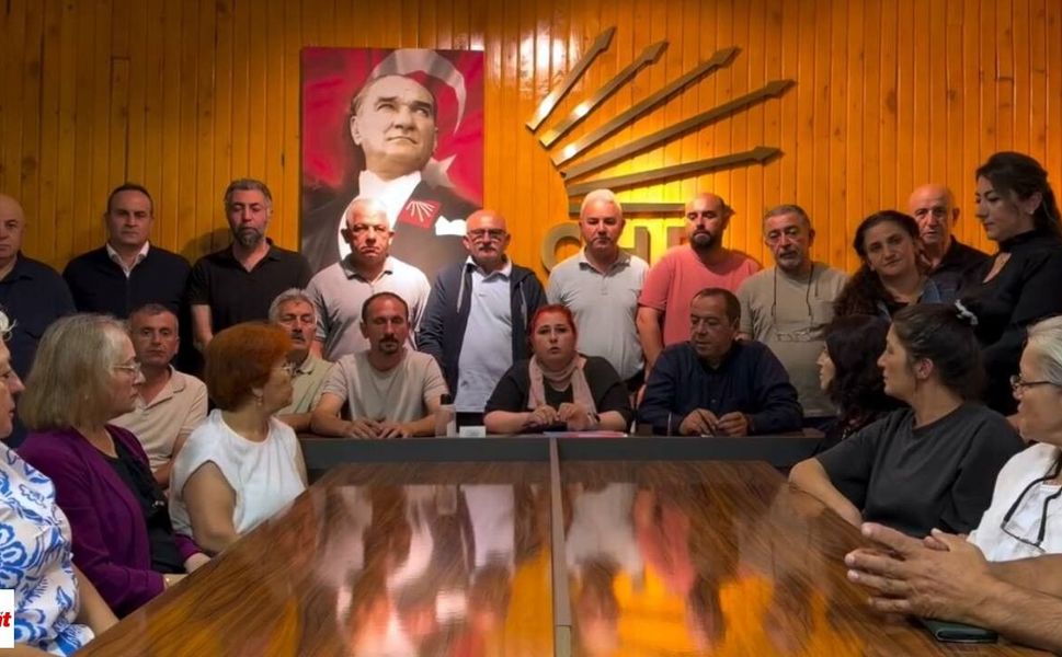 CHP Niksar İlçe Yönetimi Toplu İstifa Etti, YENİ PARTİ'ye Katıldı