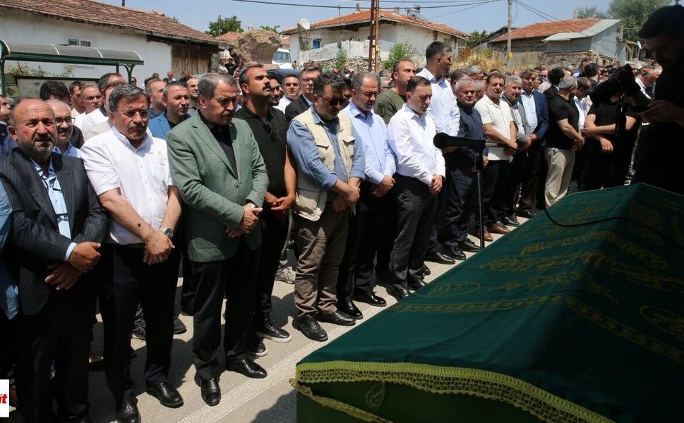 Memur-Sen Genel Başkanı Ali Yalçın'ın Acı Günü: Babası Tokat'ta Son Yolculuğuna Uğurlandı