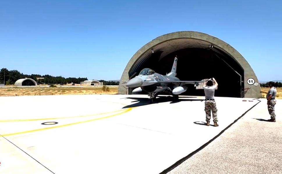 Karadeniz Semalarında F-16’larla Eğitim Uçuşu