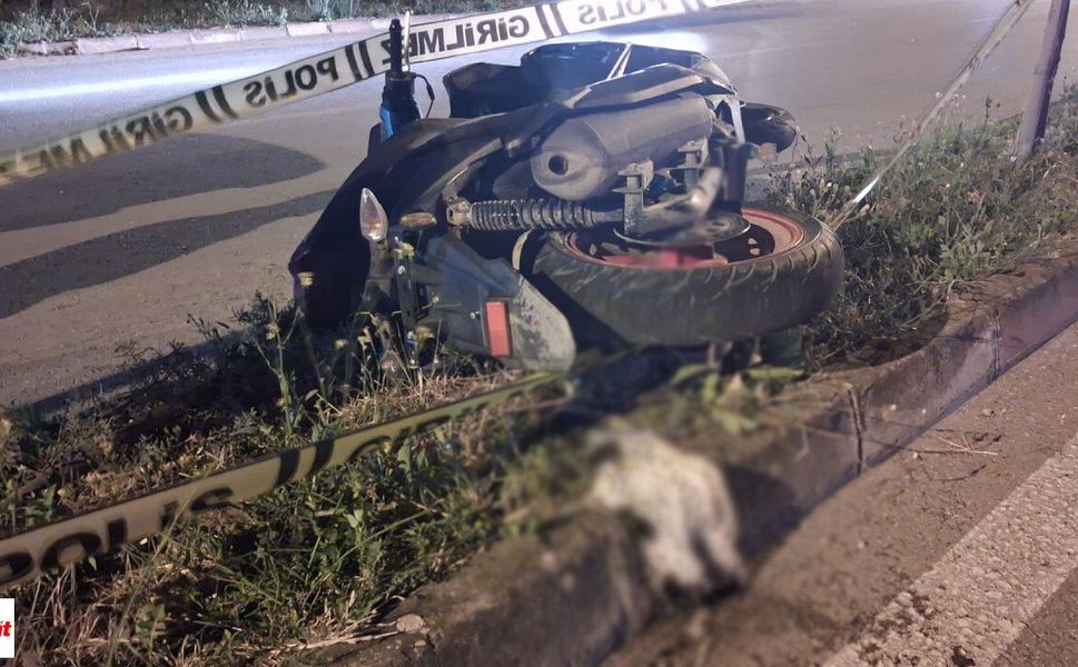 Niksar'da Kediye Çarpmamak İçin Manevra Yapan Motosikletli Kaza Yaptı: 1 Ağır Yaralı