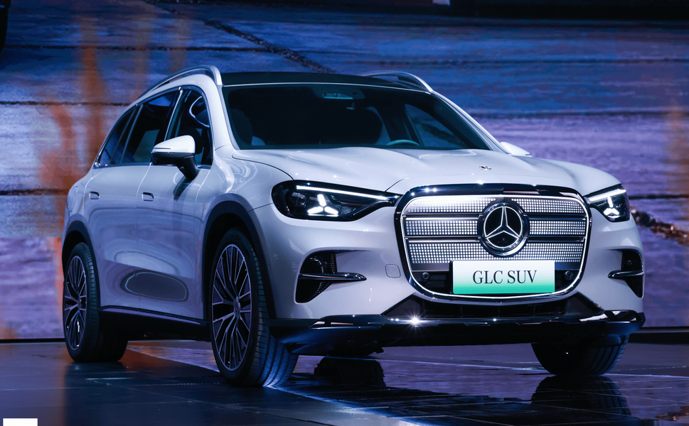 Mercedes’in Kalesi Sallanıyor Yılların Devi Zor Günler Yaşıyor 63 Bin Elektrikli Araç Satıldı Ama Yetmedi