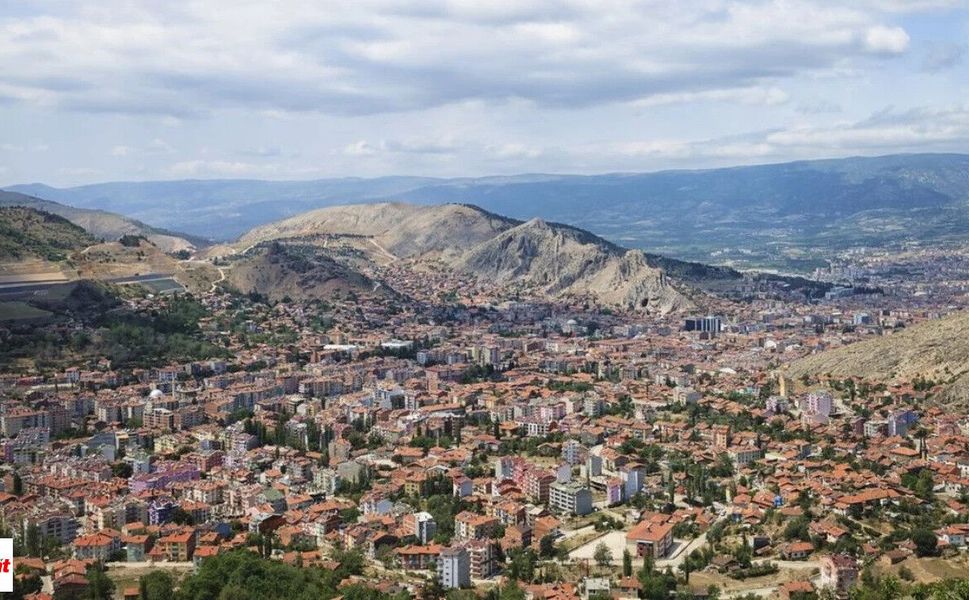 Tokat Merkez'de Mahkemeden Satılık 443 Metrekare Bahçeli Ev! Fiyatı Dikkat Çekti