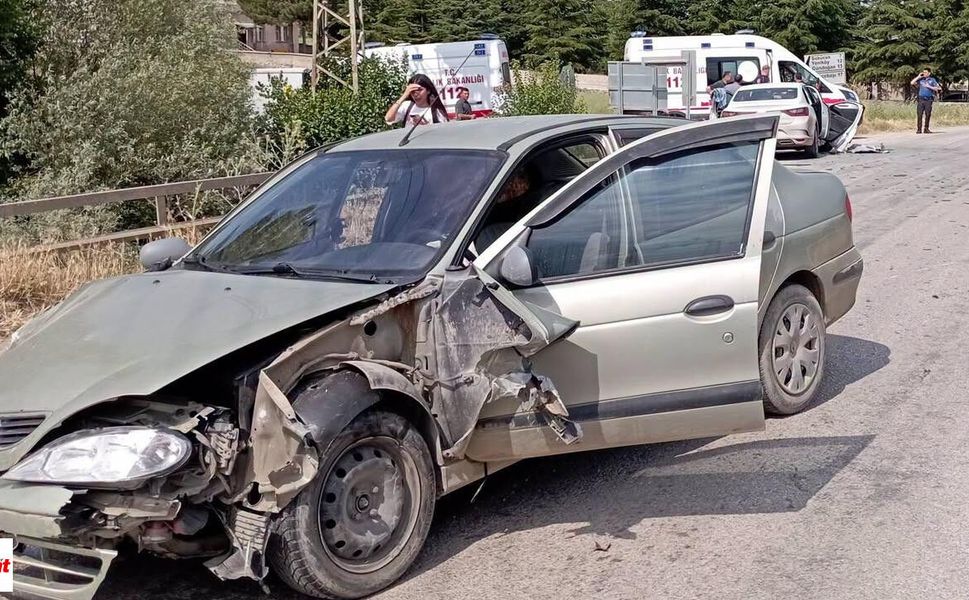 Tokat'ta Korkutan Kaza: 2 Kişi Yaralandı
