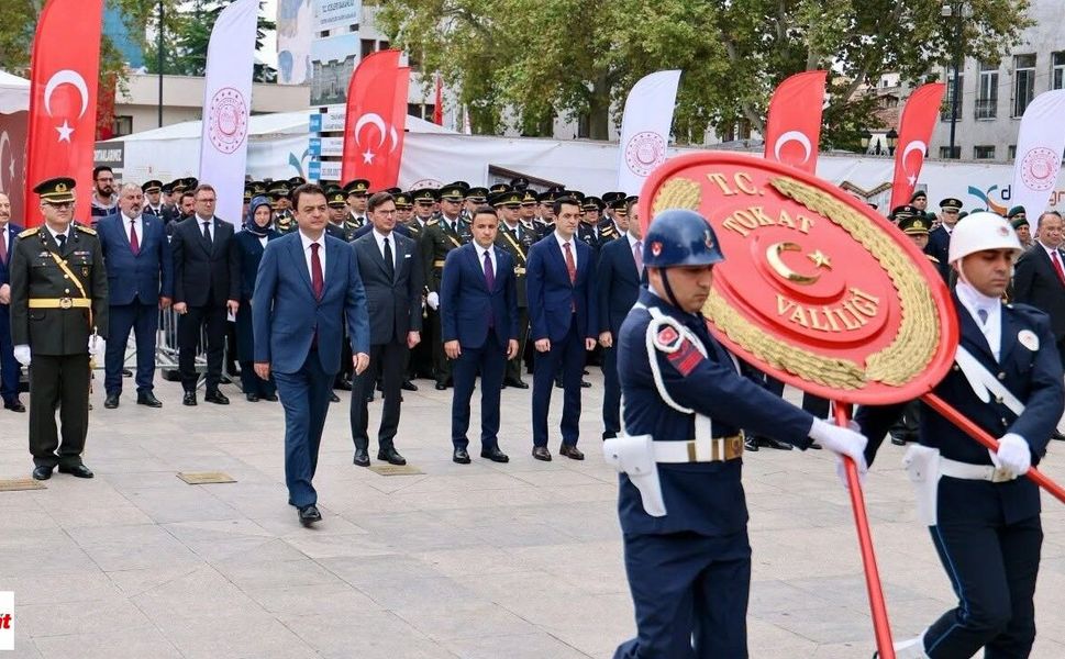 30 Ağustos’ta Tokat Kırmızı Beyaza Büründü: Kutlamalar Başladı