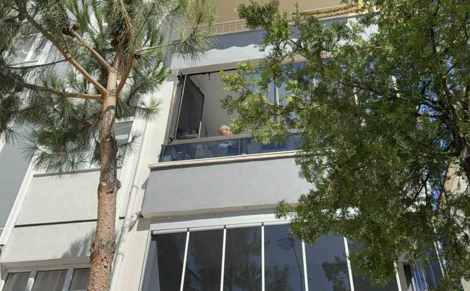 Tokat'ta ikinci kattan düşen yaşlı adam hayatını kaybetti