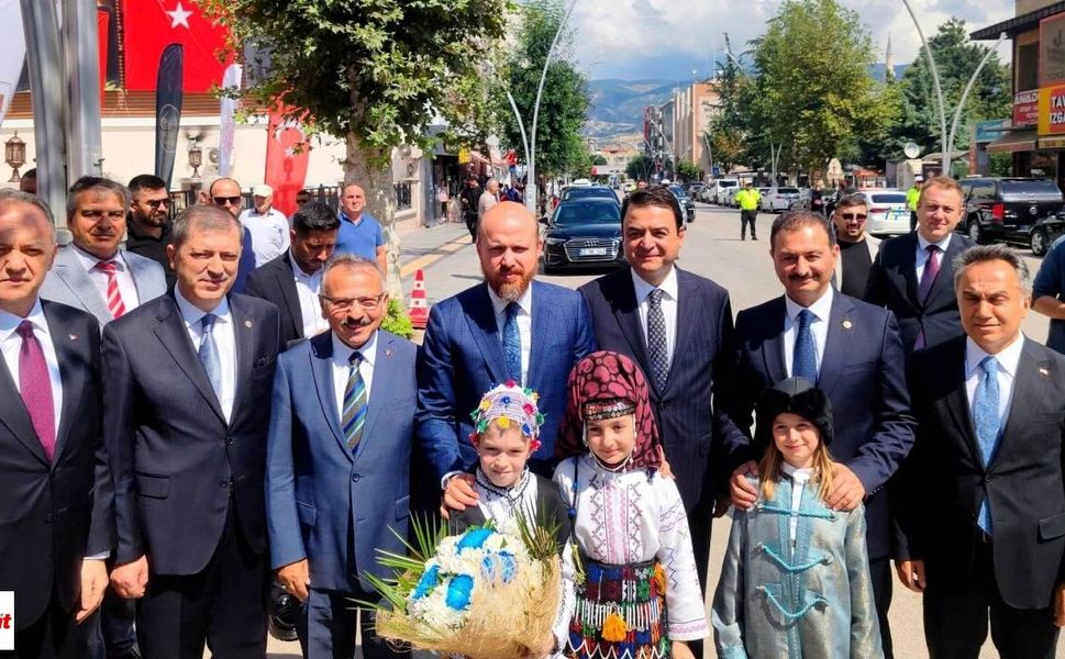 Bilal Erdoğan Tokat’a geldi: Gök Medrese önünde karşılandı