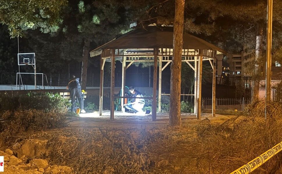 Tokat’ta Okul Bahçesinde Kanlı Kavga: 3 Yerinden Bıçaklanan Genç Ağır Yaralandı