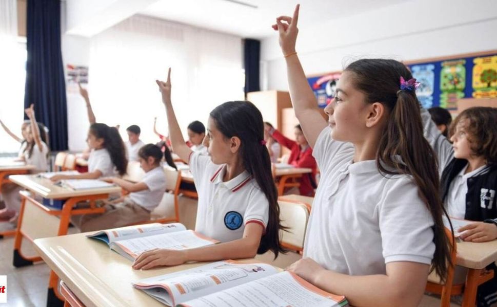 MEB’den yeni yasak: Bu isimleri kullanan okullar tabelayı değiştirecek