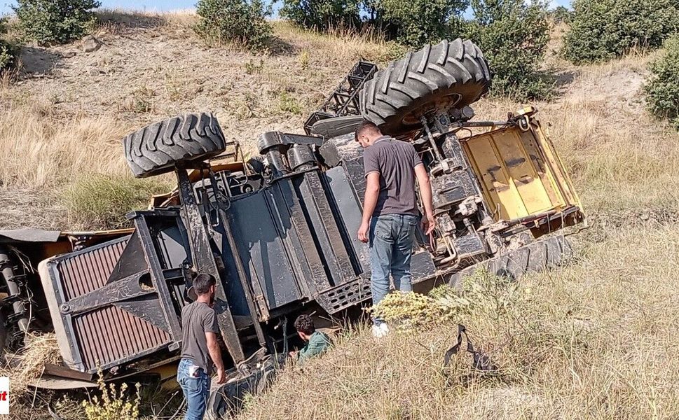 Tokat'ta Facianın Eşiğinden Dönüldü: Biçerdöver Dereye Yuvarlandı
