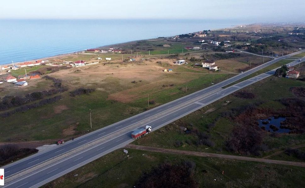 542 Kilometre 32 Tünel 263 Köprüden Oluşuyor 4 Büyükşehir 8 İli Birbirine Bağlıyor Zorlu Coğrafyaya Meydan Okuyor