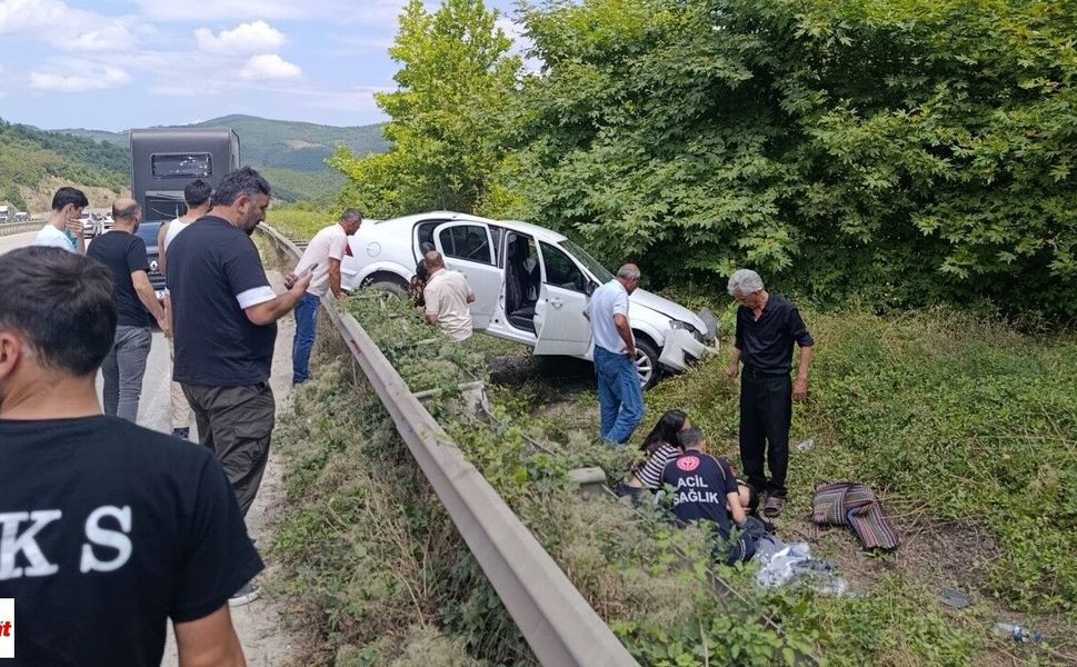Samsun Yolunda Korkutan Kaza! Tokat Plakalı Otomobil Yoldan Çıktı: Yaralılar Var...