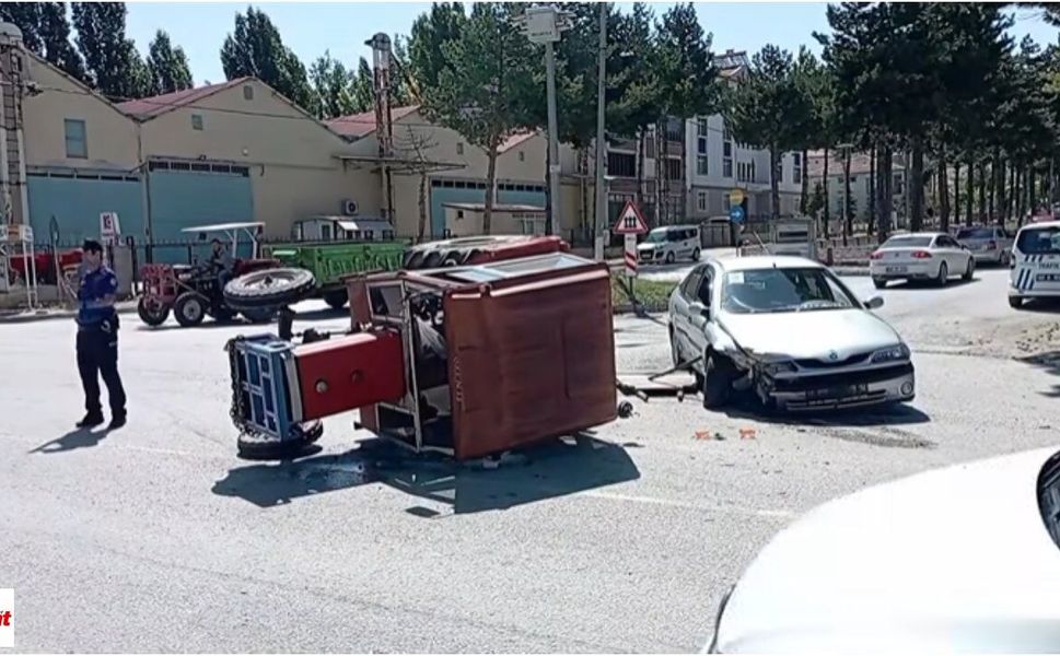 Tokat Yeşilyurt'ta Kaza: Traktör ile Otomobil Çaprıştı