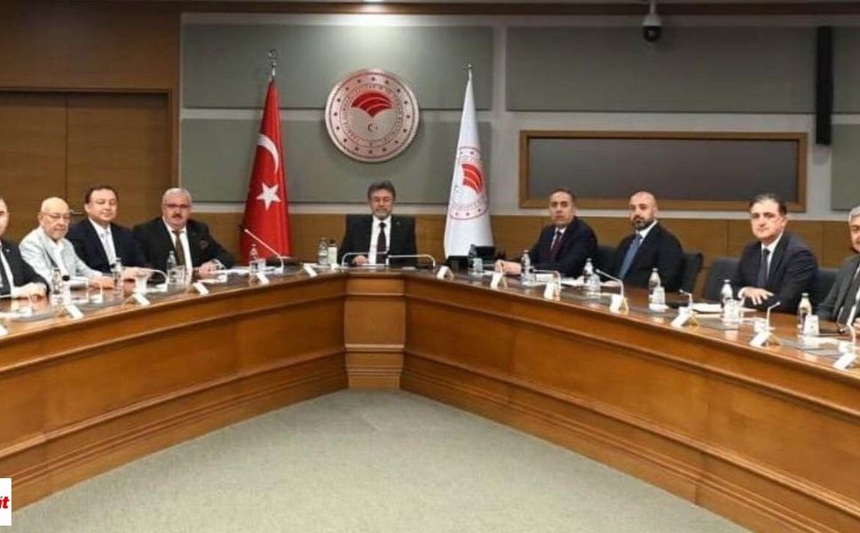Tokatlı süt üreticileri Bakan Yumaklı ile masaya oturdu: Beklentiler aktarıldı