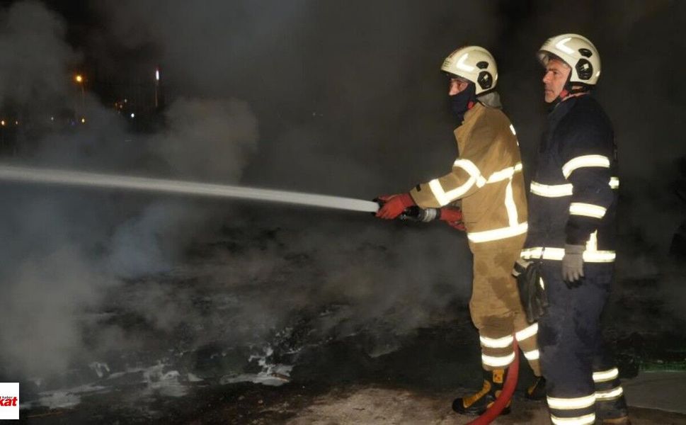 Plastik kasalar alev aldı, sebze halinde korku dolu anlar yaşandı