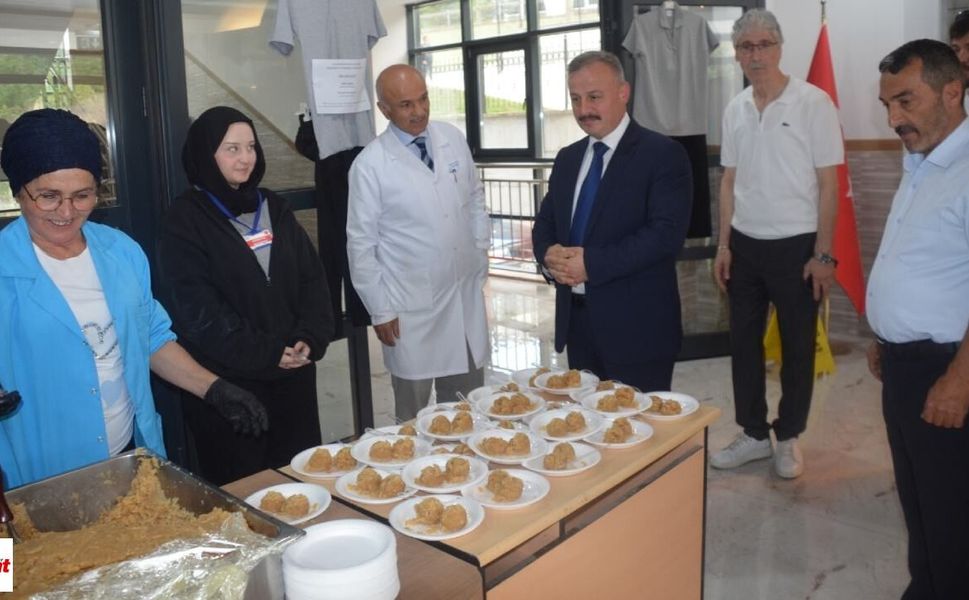 Niksar'da Protokol Ve Öğrenciler Ahilik Sofrasında Buluştu