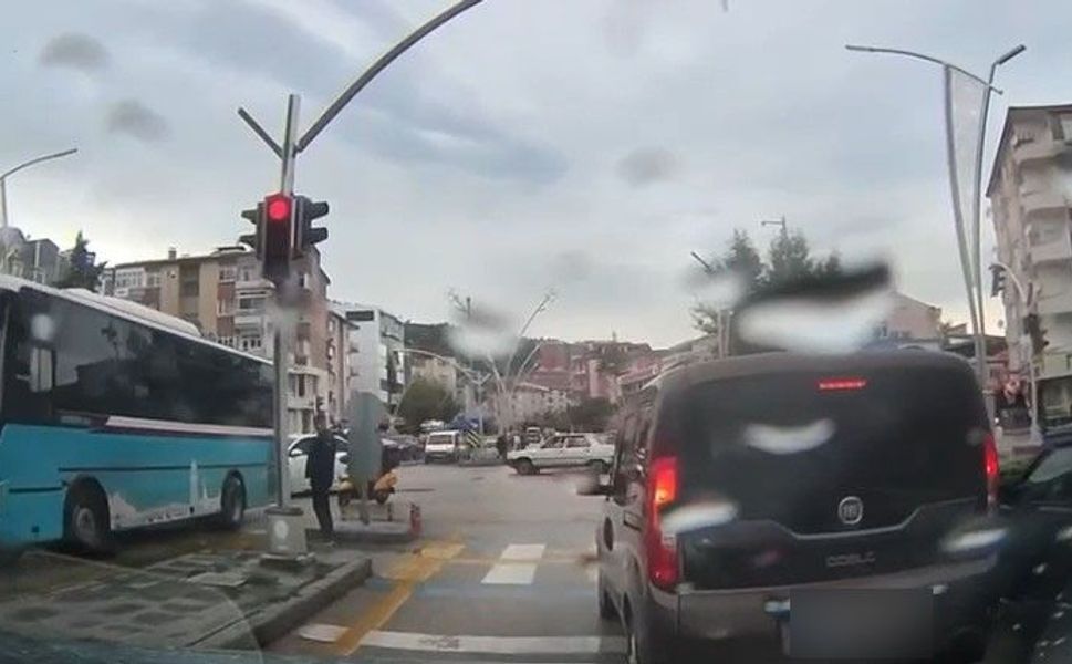 Tokat'ta ambulansa yol açmak için sürücüyü uyardı