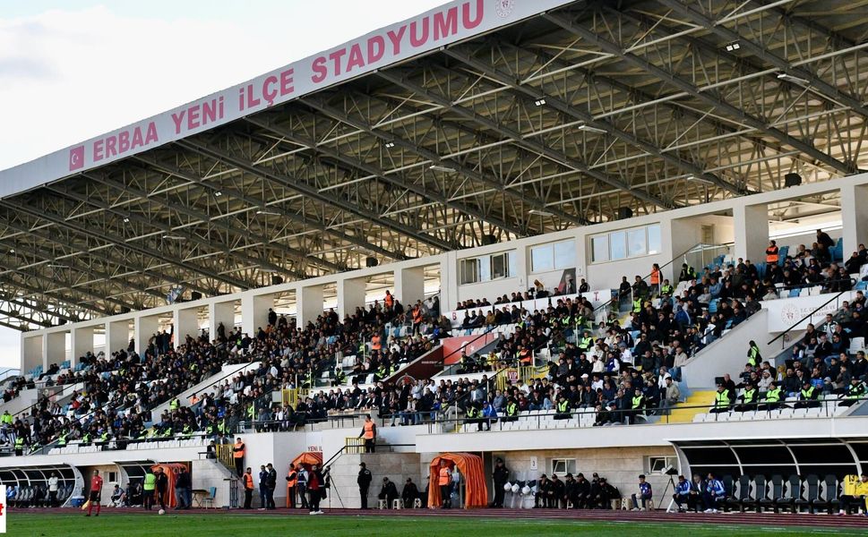 Erbaaspor evinde yara aldı: Aliağa FK 4 golle kazandı