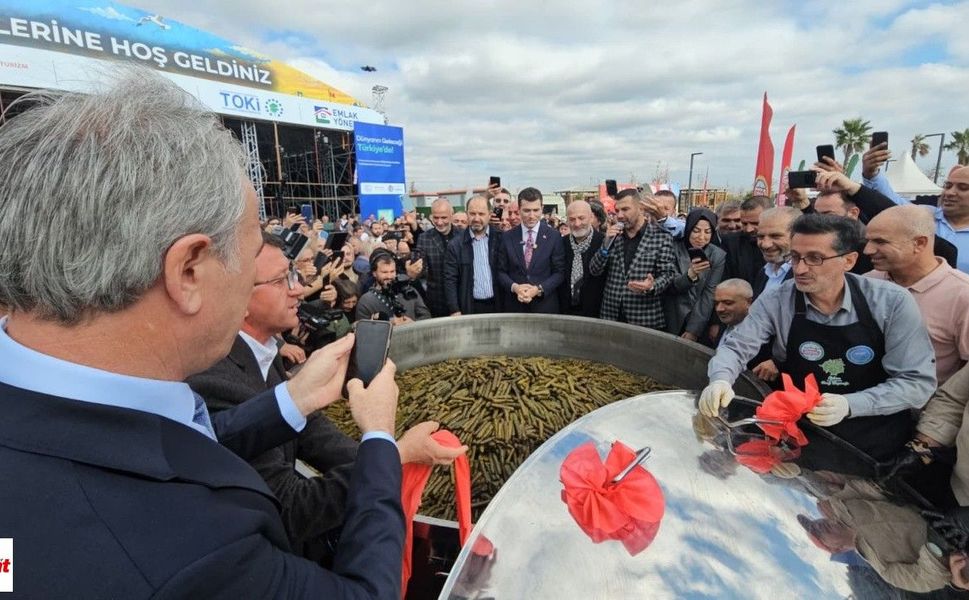 İstanbul’da Erbaa Lezzeti: 460 Bin Zeytinyağlı Sarma İkram Edildi