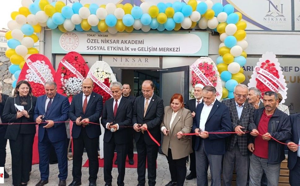 Niksar’da Eğitim Dünyasına Yeni Soluk Niksar Akademi Açılış Programı Gerçekleşti