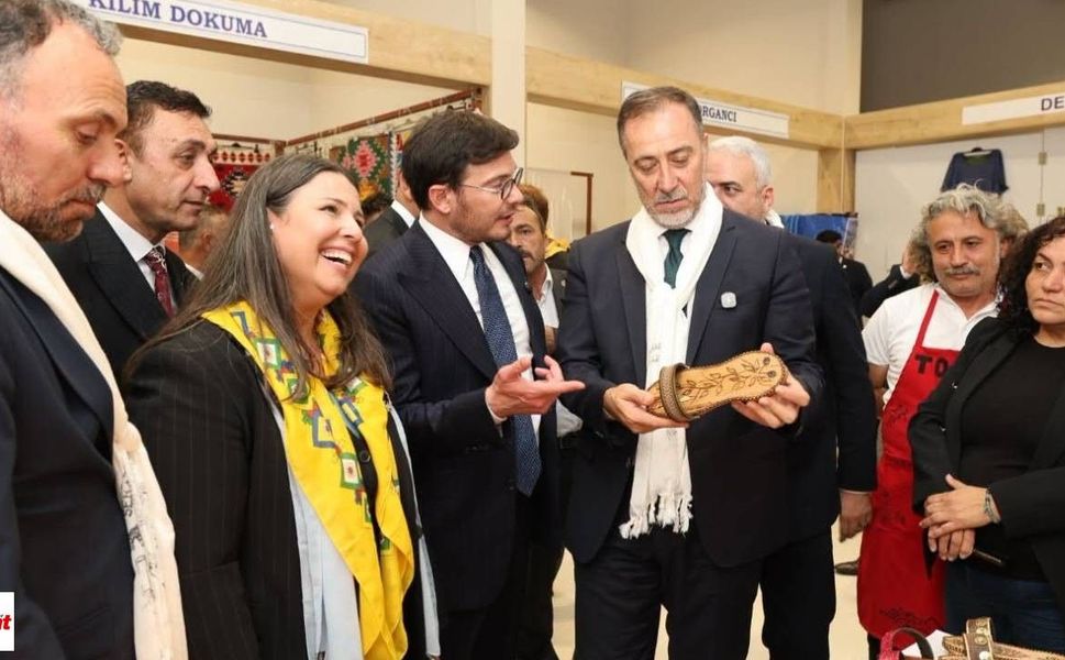Tokat Tanıtım Günleri'nde Dikkat Çeken Buluşma! Yazıcıoğlu ve Yılmaz Bir Araya Geldi