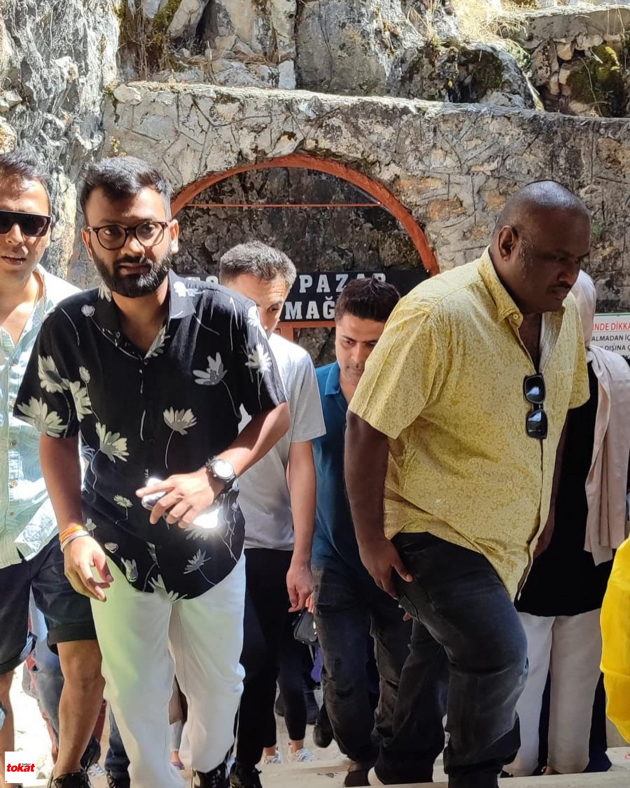 Turistler Ballıca Mağarası1