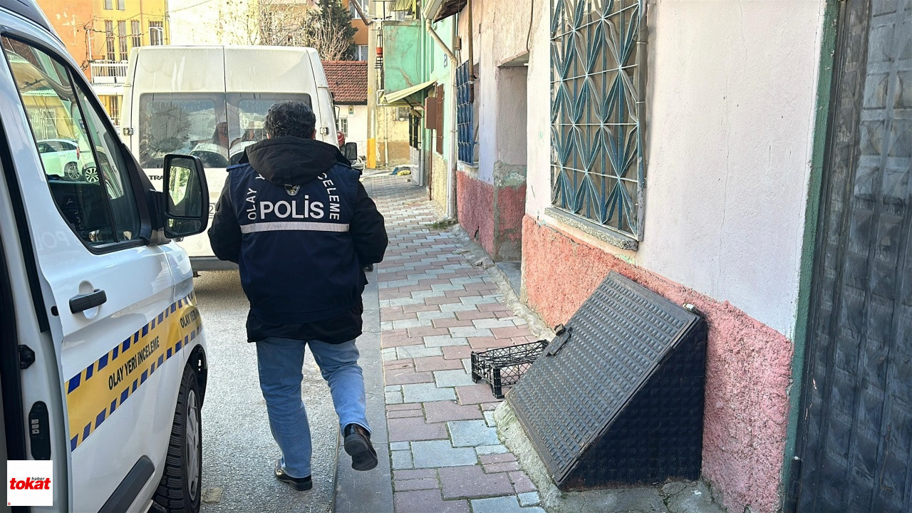 Babasını Bıçaklayarak Öldürdü2