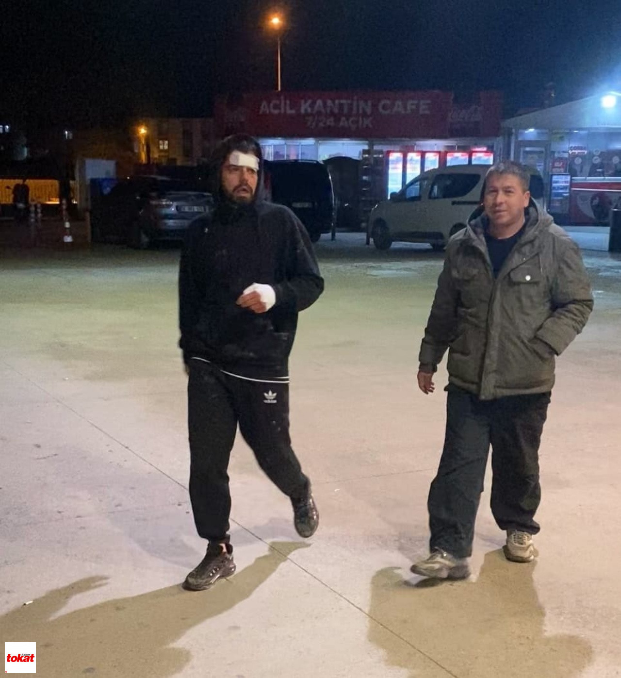 Önce Bıçakla Yaraladılar, Sonra Tüfekle Tehdit Edip Gasp Ettiler