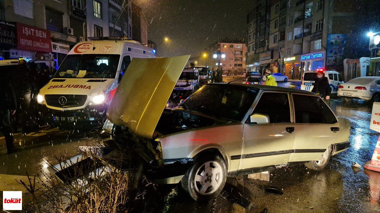 Önce Kaza Yaptı, Sonra Polis Aracında Kendini Vurdu