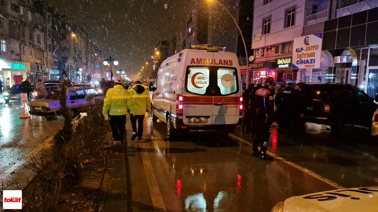 Önce Kaza Yaptı, Sonra Polis Aracında Kendini Vurdu1