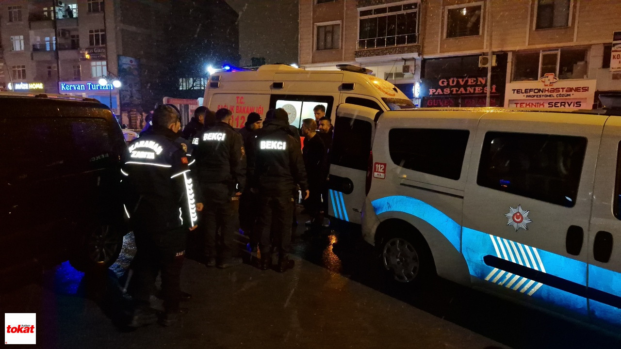 Önce Kaza Yaptı, Sonra Polis Aracında Kendini Vurdu3