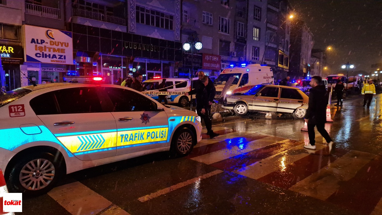 Önce Kaza Yaptı, Sonra Polis Aracında Kendini Vurdu6