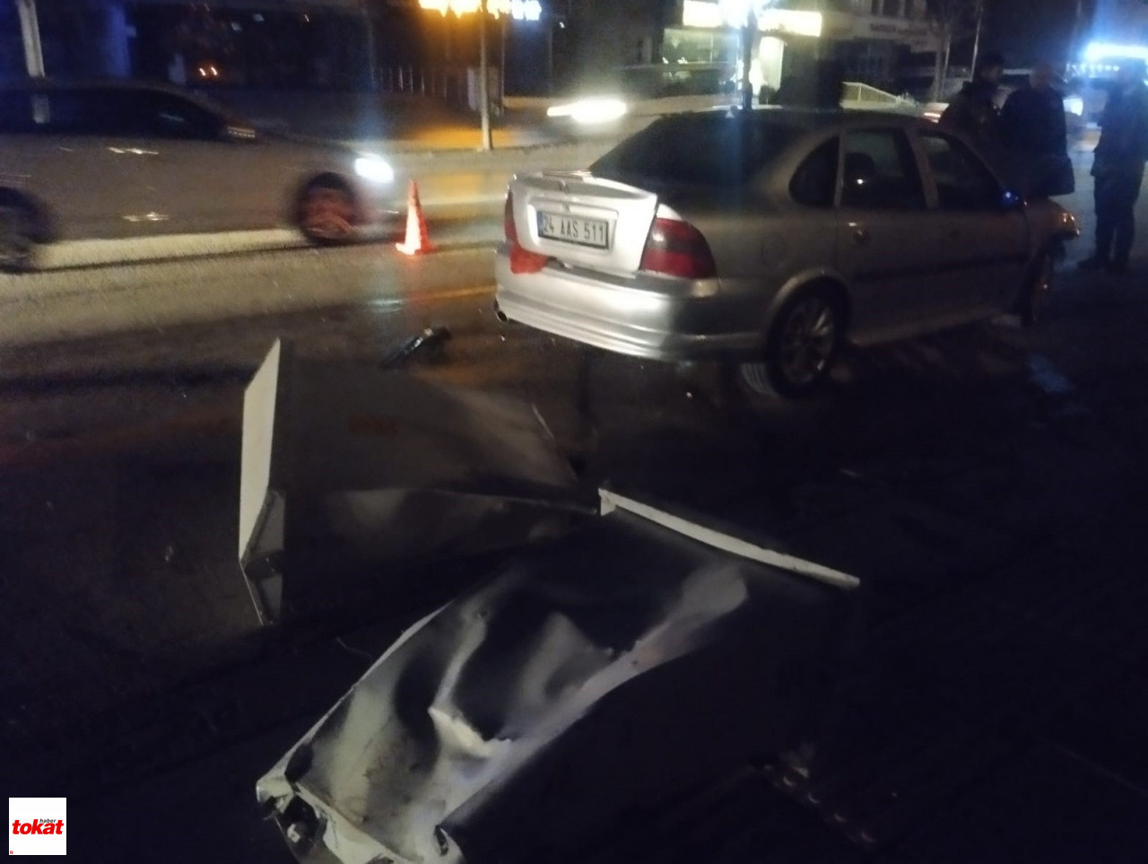 Otomobil Elektrik Panosuna Çarptı