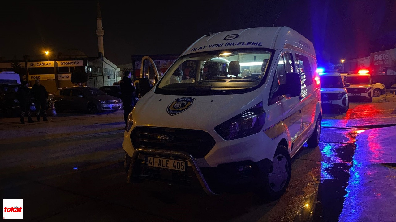 Park Halindeki Otomobilde Başından Vurulmuş Halde Bulundu4