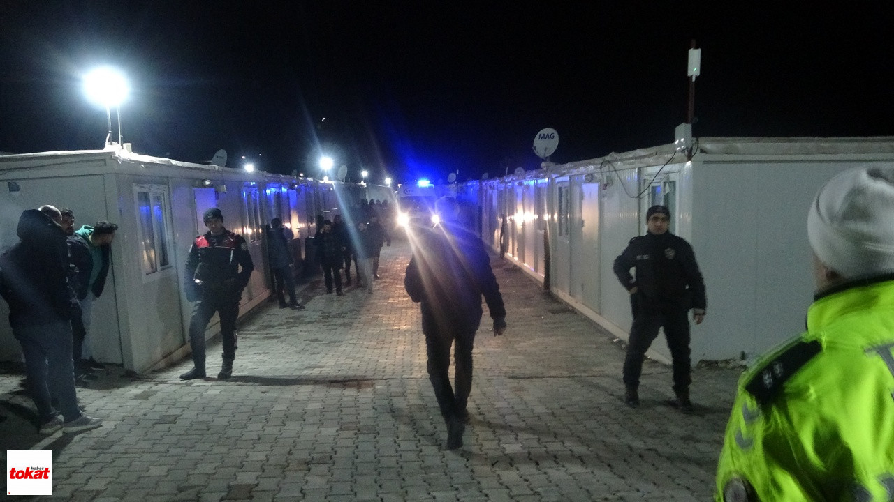 Polis Memuru Bıçaklı Saldırıya Uğradı1
